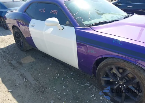 2023 Dodge Challenger R/T из США, поврежденный, VIN 2C3CDZBT6PH638017